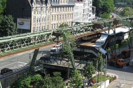 Haus zum Kaufen in Wuppertal 900.000 € 1480 m² 35 zimmer