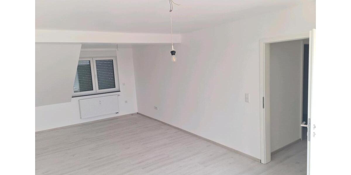 Dachgeschosswohnung mit Terasse 3 zimmer