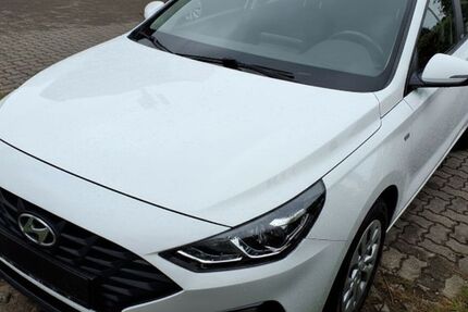 Hyundai i30 38.135 km 15.390 € Wuppertal 42389