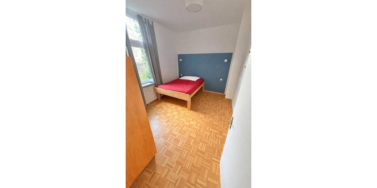 Etagenwohnung Essen Huttrop - 4 Zimmer, 106 m&sup2;, 925&euro; | Angebot:26148558