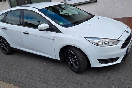 Ford Focus 45.000 km 10.100 &euro; Bochum 44879