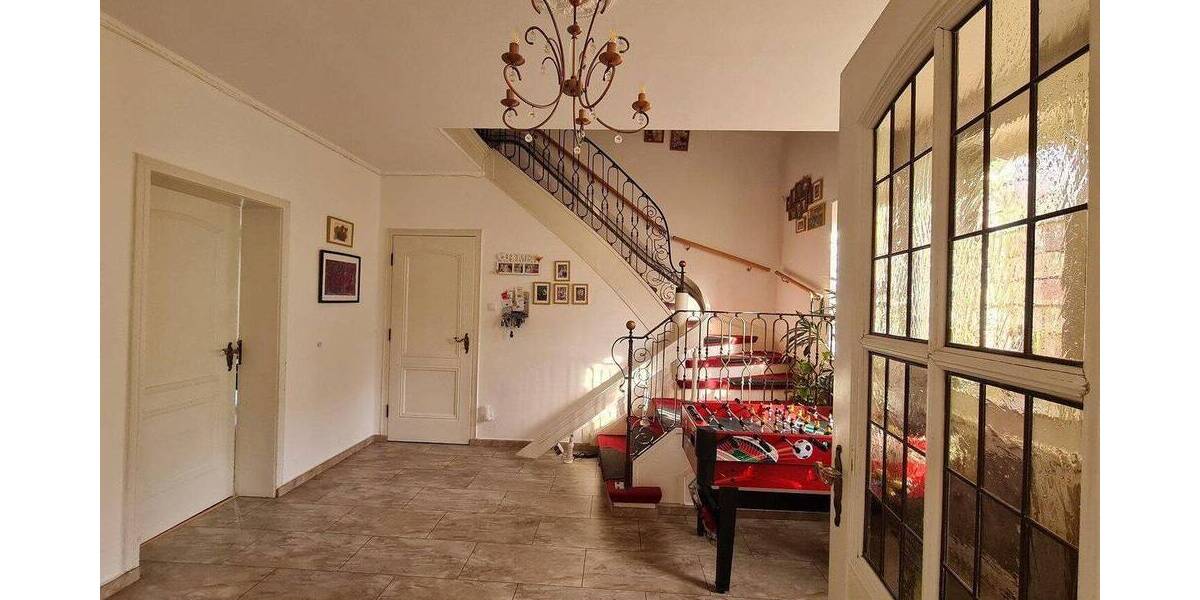 Einfamilienhaus Duisburg Hochemmerich - 9 Zimmer, 220 m&sup2;, 657.000&euro; | Angebot:26900580