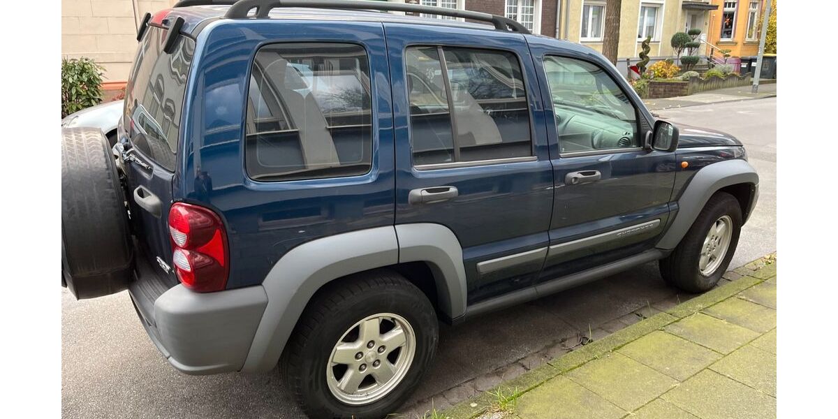 Jeep Cherokee 120.000 km 5.900 &euro; Duisburg 47137