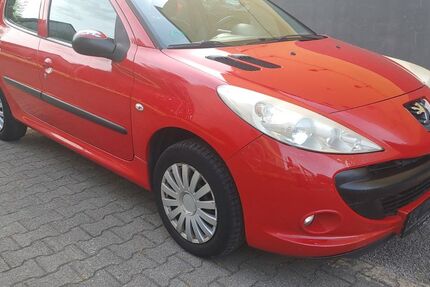 Peugeot 206 128.500 km 1.999 &euro; Essen 45326