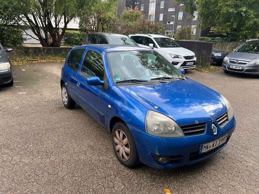 Renault Clio 151.000 km 950 € Ratingen 40880