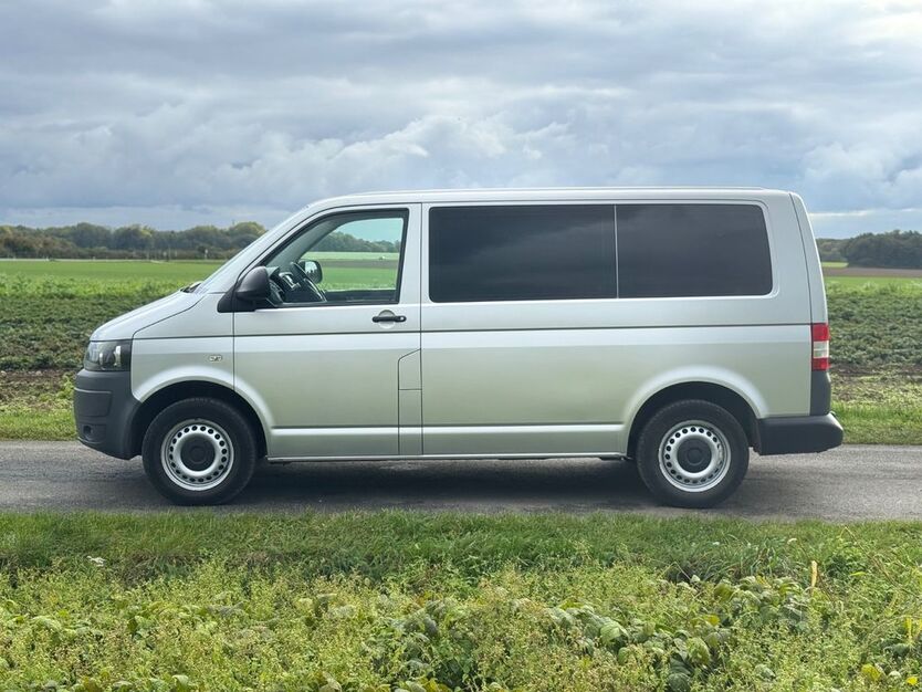 VW T5 Transporter 256.200 km 12.900 € Marl 45770