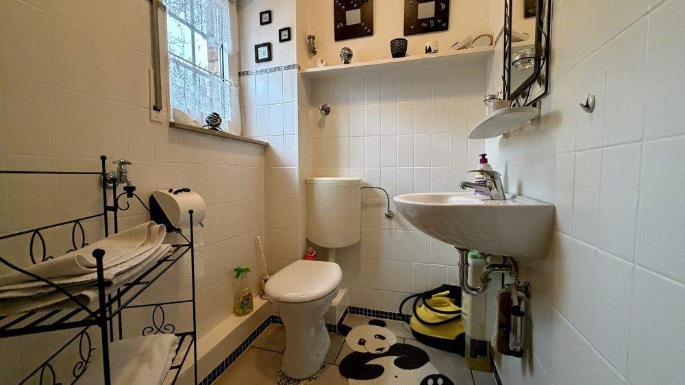 Doppelhaushälfte in Oberhausen-Eisenheim mit Garten, Garage, Carport, zwei Terrassen und mehr! 6 zimmer