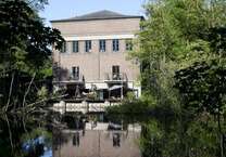 Haus zum Kaufen in Moers 1.490.000 € 308 m²