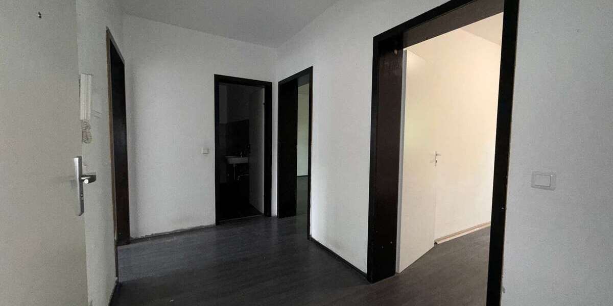 Mehrfamilienhaus mit Potenzial in Dinslaken-Bruch – 5 Wohneinheiten, Garten & Garagen - Mehrfamilienhaus, Wohnhaus Dinslaken Lohberg | Angebot:27119901