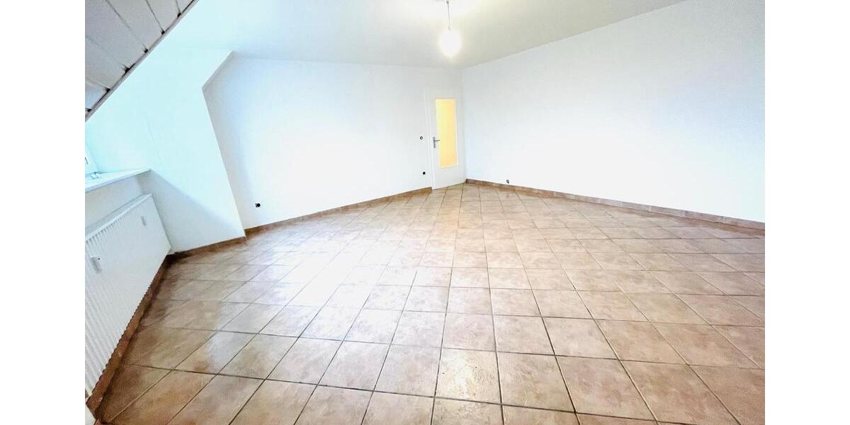 Dachgeschoßwohnung Essen Stadtbezirk III - 3 Zimmer, 72 m&sup2;, 799&euro; | Angebot:26374048