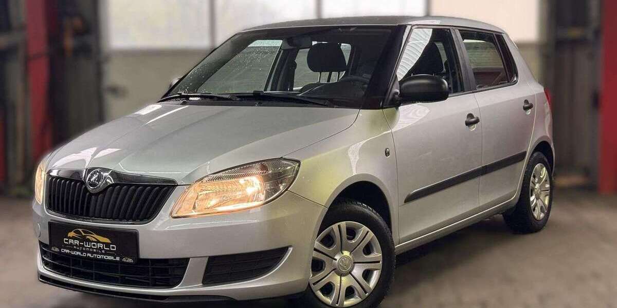 Skoda Fabia 97.049 km 4.999 &euro; Duisburg 47167