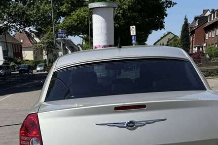 Chrysler 300C 270.000 km 6.000 &euro; Gladbeck 45966