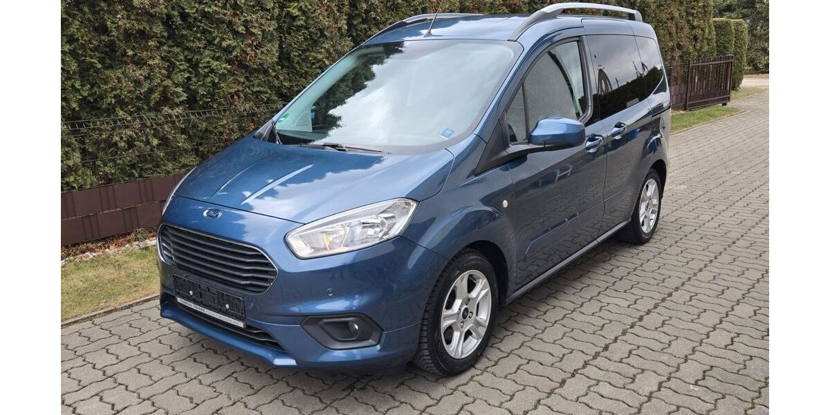 Ford Tourneo Courier 63.000 km 11.990 &euro; Hünxe 46569