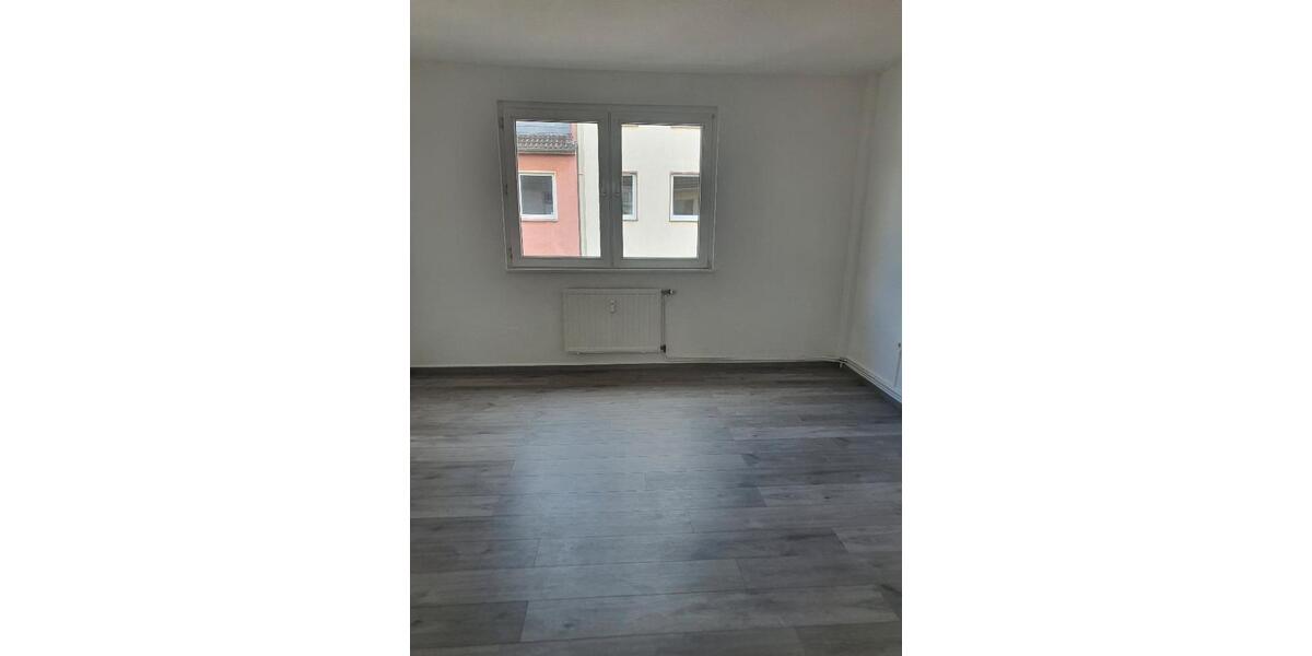 Etagenwohnung Wuppertal Elberfeld - 2 Zimmer, 70 m&sup2;, 350&euro; | Angebot:26195750