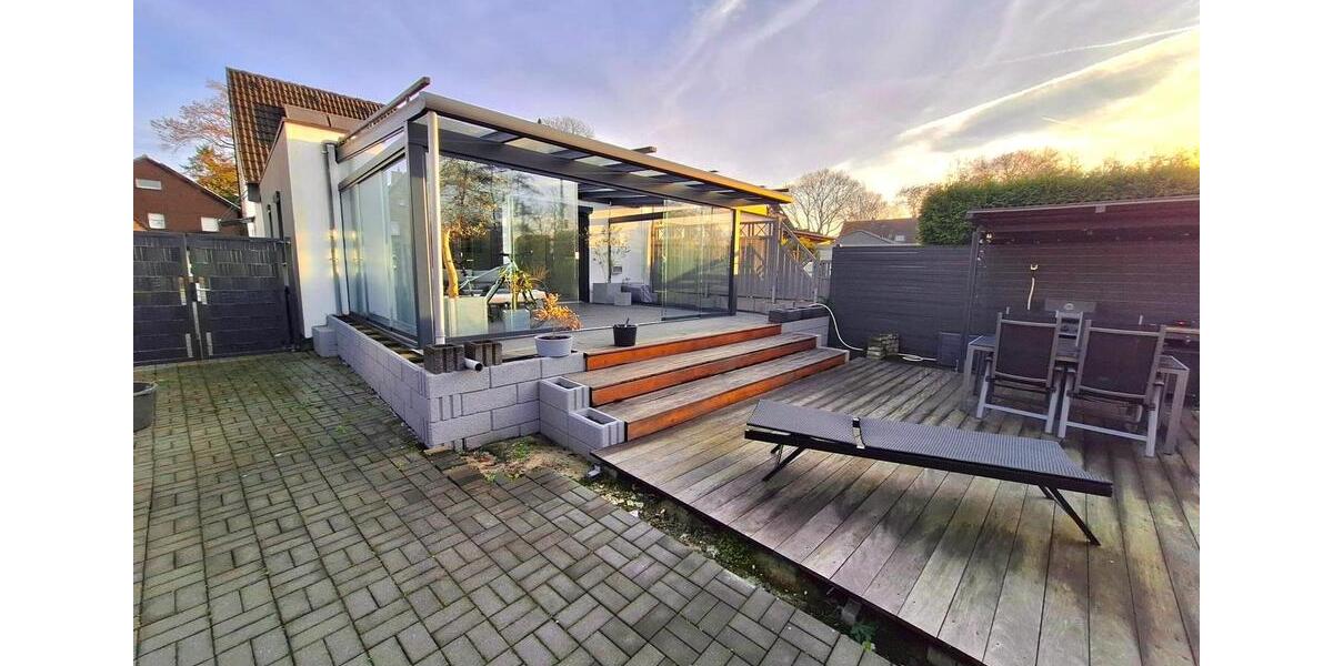 Doppelhaushälfte mit Wintergarten, Garten, Terrasse und Parkplatz 3.5 zimmer