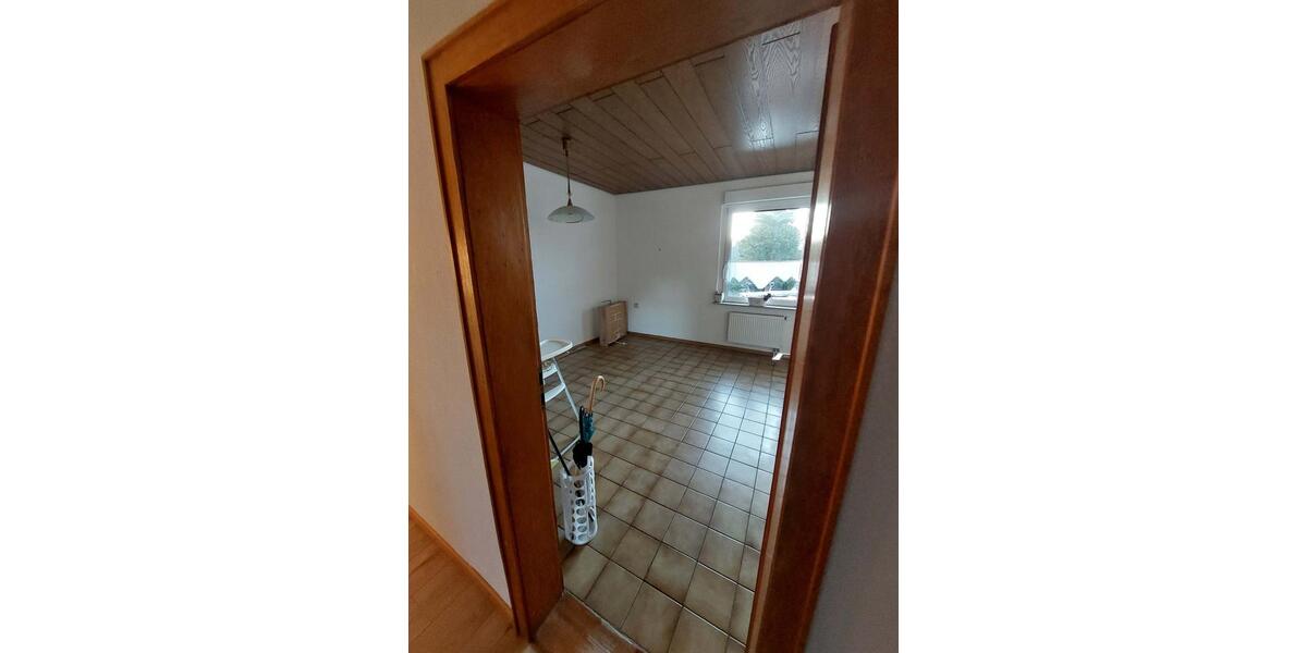 3 Zimmer Erdgeschosswohnung 1 zimmer