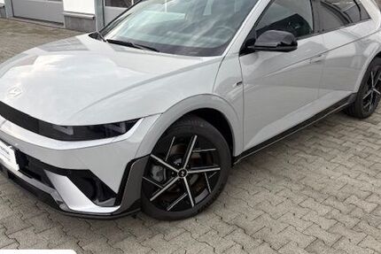 Hyundai IONIQ 5 3.800 km 43.590 € Hattingen 45525