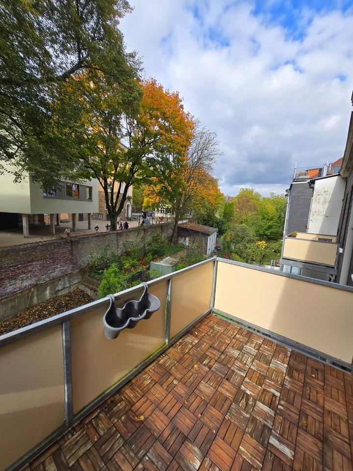 Schicke 3 Zimmer mit Balkon und EBK zimmer