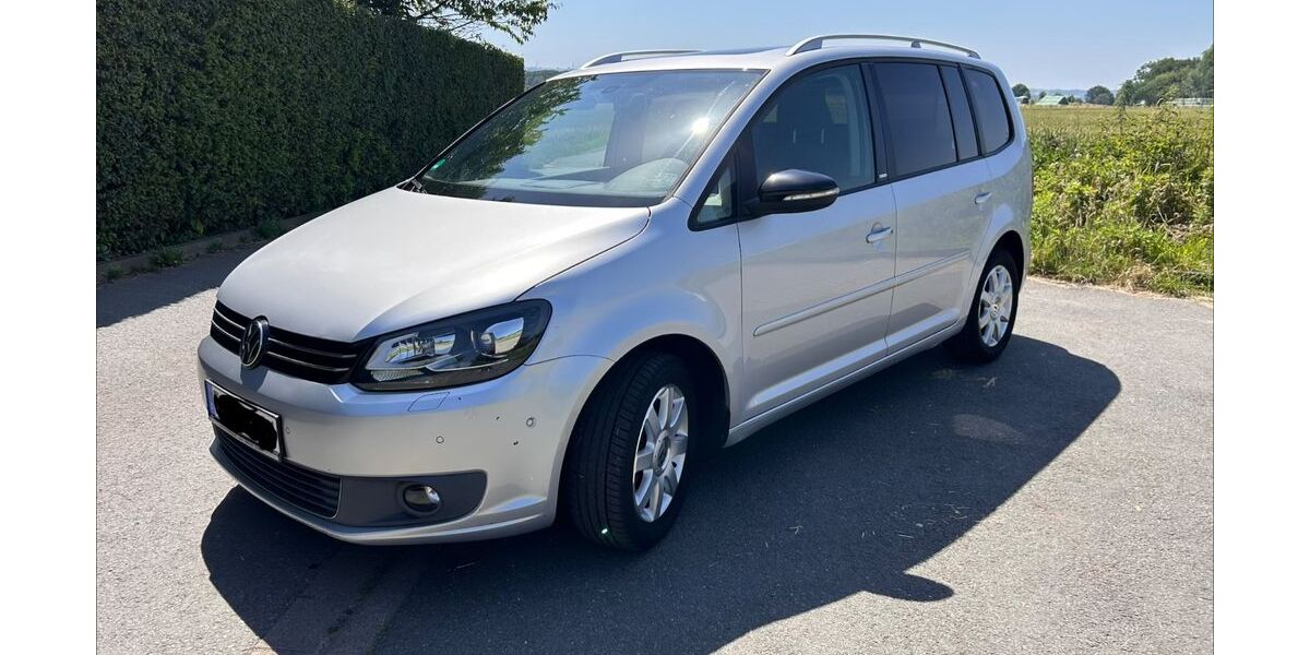 VW Touran 176.000 km 5.900 &euro; Essen 45149
