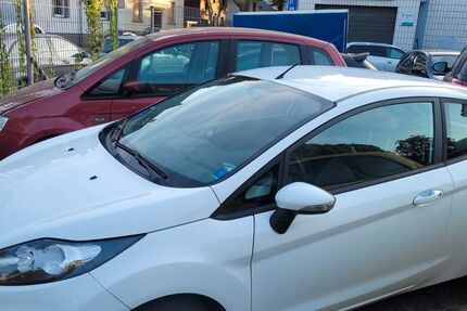 Ford Fiesta 98.260 km 3.900 &euro; Oberhausen 46149