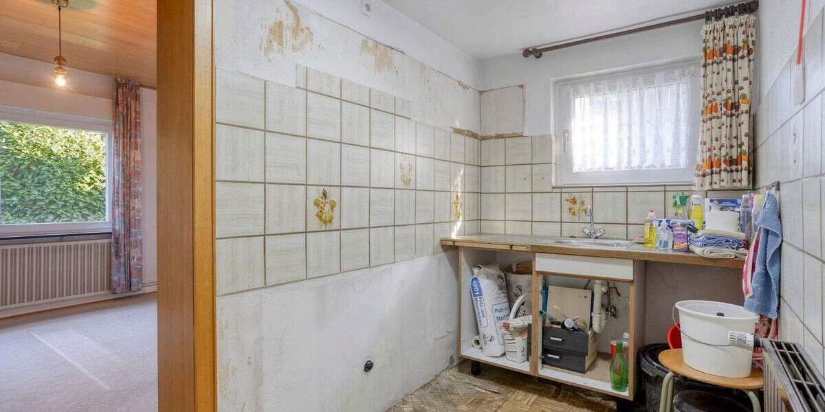 Mehrfamilienhaus, Wohnhaus Oberhausen Buschhausen - 7 Zimmer, 217 m&sup2;, 330.000&euro; | Angebot:25601939