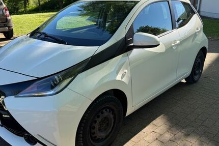 Toyota Aygo (X) 193.000 km 4.450 &euro; Dortmund 44289
