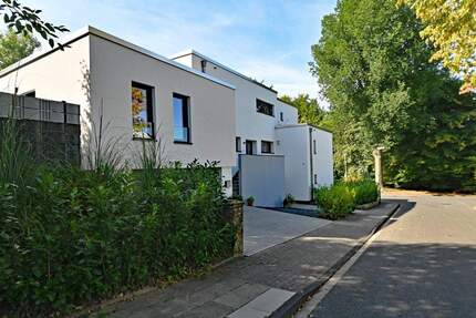 Haus Essen Bredeney - 1 Zimmer, 330 m&sup2;, 5.500&euro; | Angebot:25275680