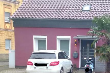 Doppelhaushälfte mit eigenem Garten, Terrasse und Stellplätzen zimmer