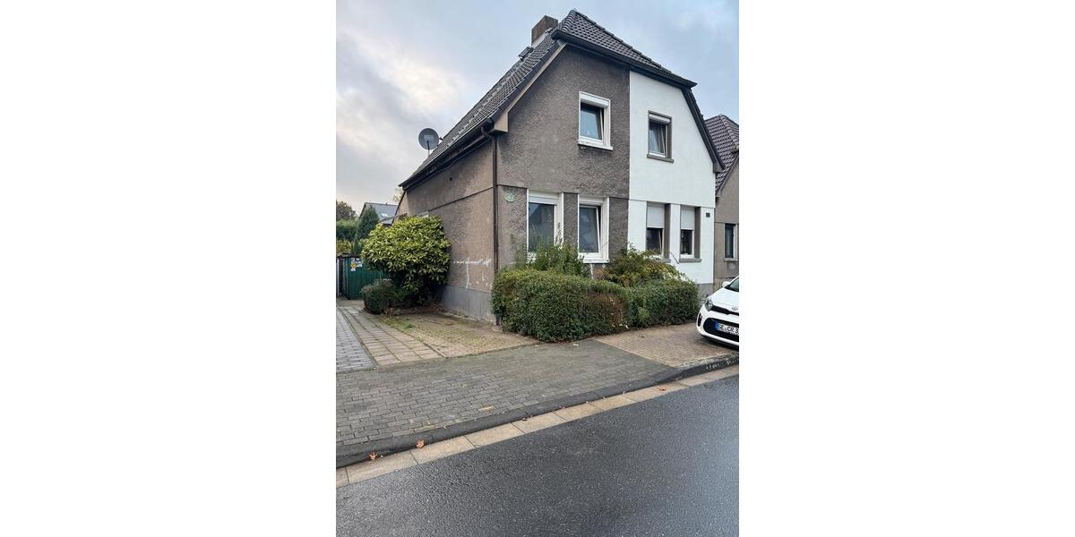 Handwerker aufgepasst - Doppelhaushäfte in Resse zu verkaufen 3.5 zimmer