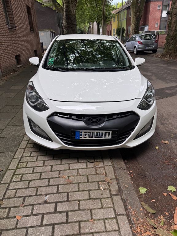 i30