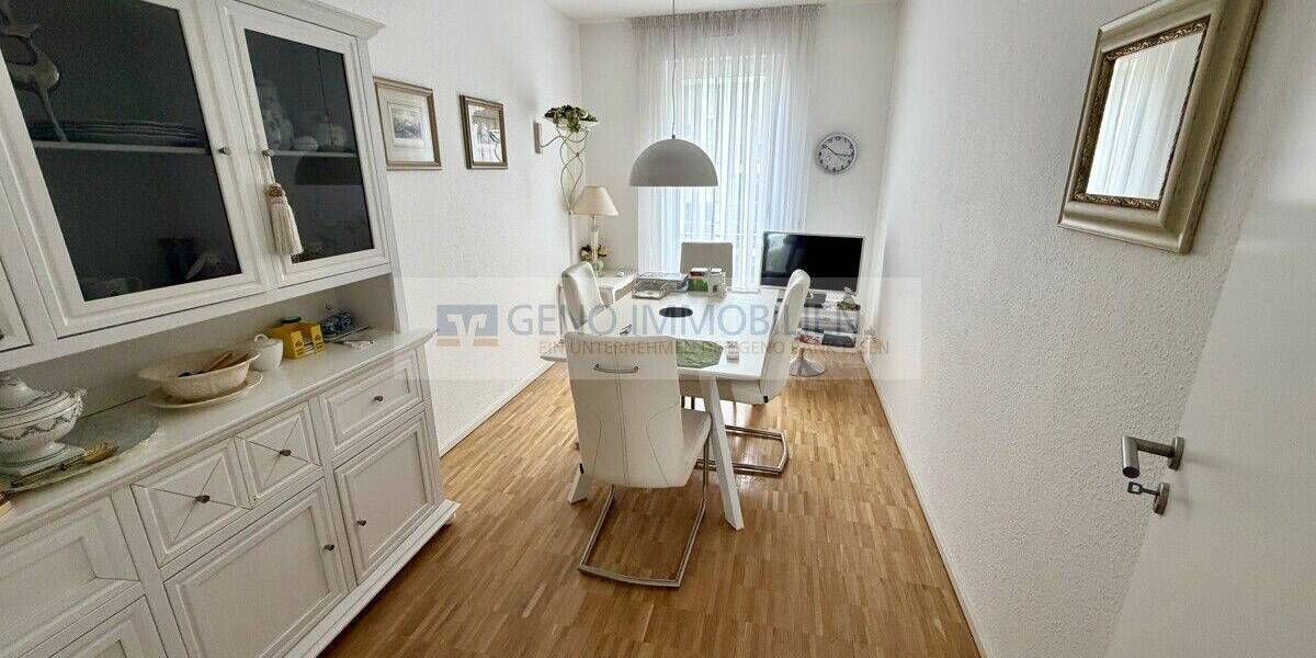 Etagenwohnung Essen Südviertel - 4 Zimmer, 102 m&sup2;, 1.424&euro; | Angebot:26918103
