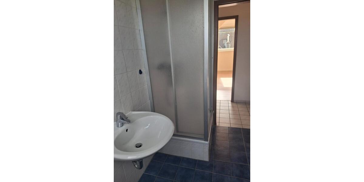 Dachgeschoßwohnung Essen Stadtbezirk VII - 3 Zimmer, 80 m&sup2;, 650&euro; | Angebot:25612945