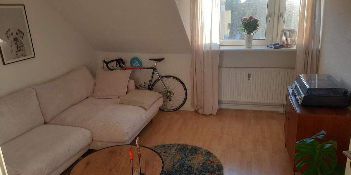Etagenwohnung Essen Haarzopf - 3 Zimmer, 60 m&sup2;, 670&euro; | Angebot:25370982