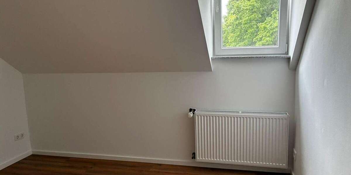Etagenwohnung Oberhausen Alstaden - 2 Zimmer, 73 m&sup2;, 675&euro; | Angebot:26901542