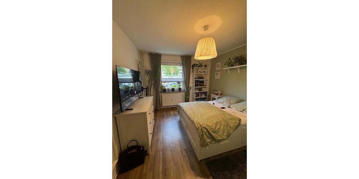 Erdgeschoßwohnung Essen Stadtbezirk VI - 2.5 Zimmer, 44 m&sup2;, 550&euro; | Angebot:26378963