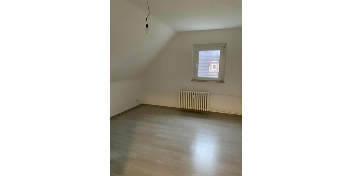 Dachgeschoßwohnung Herne Wanne - 2 Zimmer, 47 m&sup2;, 379&euro; | Angebot:23705970
