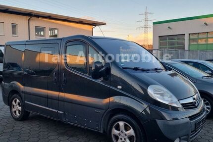 Opel Vivaro 205.000 km 5.999 € Dinslaken 46539