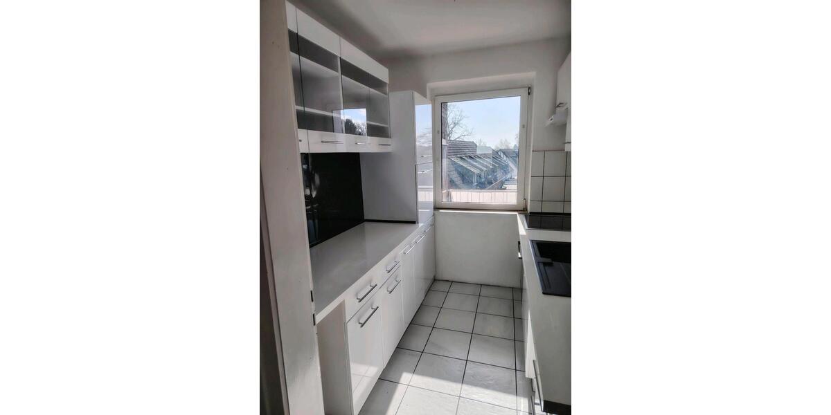 Etagenwohnung Duisburg Hochheide - 5 Zimmer, 120 m&sup2;, 1.500&euro; | Angebot:25294450