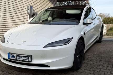 Tesla Model 3 60.527 km 27.500 &euro; Gelsenkirchen 45892