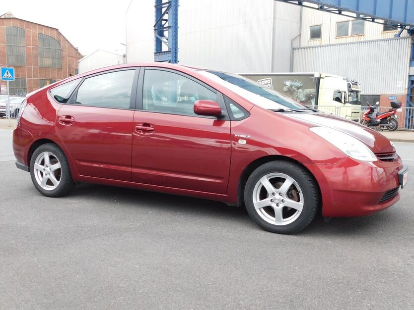 Toyota Prius 205.567 km 2.499 € Mülheim 45473