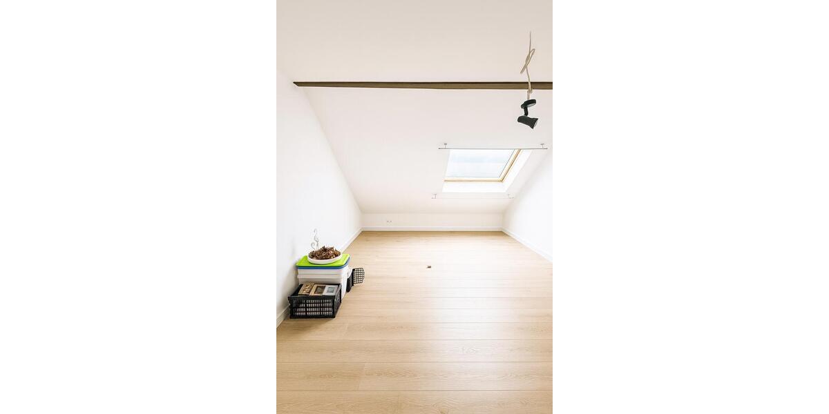 Haus 1-2 Fam. min Garage und Kaufgrund 4 zimmer