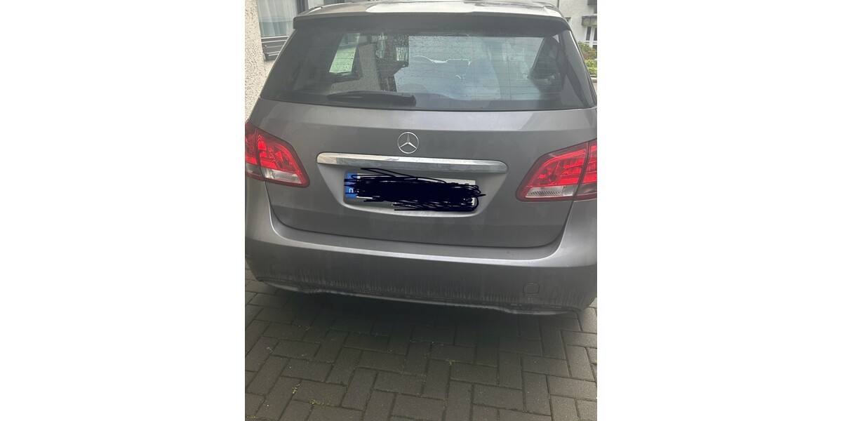 Mercedes-Benz B 180 220.000 km 9.000 € Essen 45121