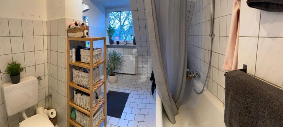 Dachgeschoßwohnung Essen Stadtbezirk II - 2.5 Zimmer, 52 m&sup2;, 560&euro; | Angebot:25417026