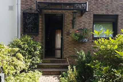 Haus Duisburg Hochheide - 4 Zimmer, 138 m&sup2;, 395.000&euro; | Angebot:27054474