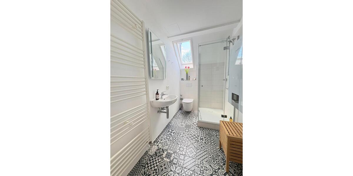 Dachgeschoßwohnung Wuppertal Arrenberg - 4.5 Zimmer, 115 m&sup2;, 1.150&euro; | Angebot:26227580