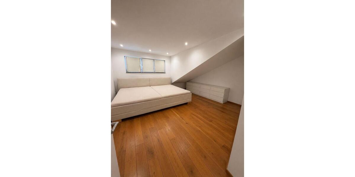 Maisonettenwohnung Wuppertal Gemarkung Barmen - 5.5 Zimmer, 140 m&sup2;, 1.600&euro; | Angebot:26384314