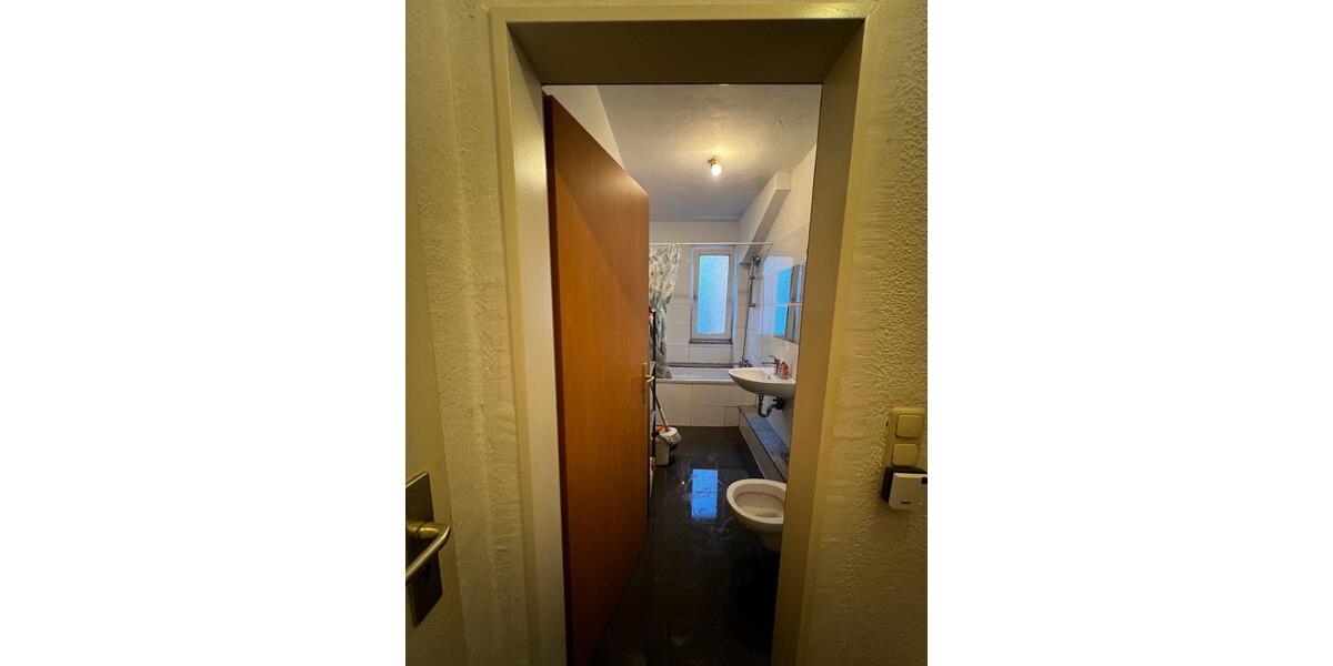 Etagenwohnung Bochum Wiemelhausen - 2 Zimmer, 80 m&sup2;, 550&euro; | Angebot:25216057