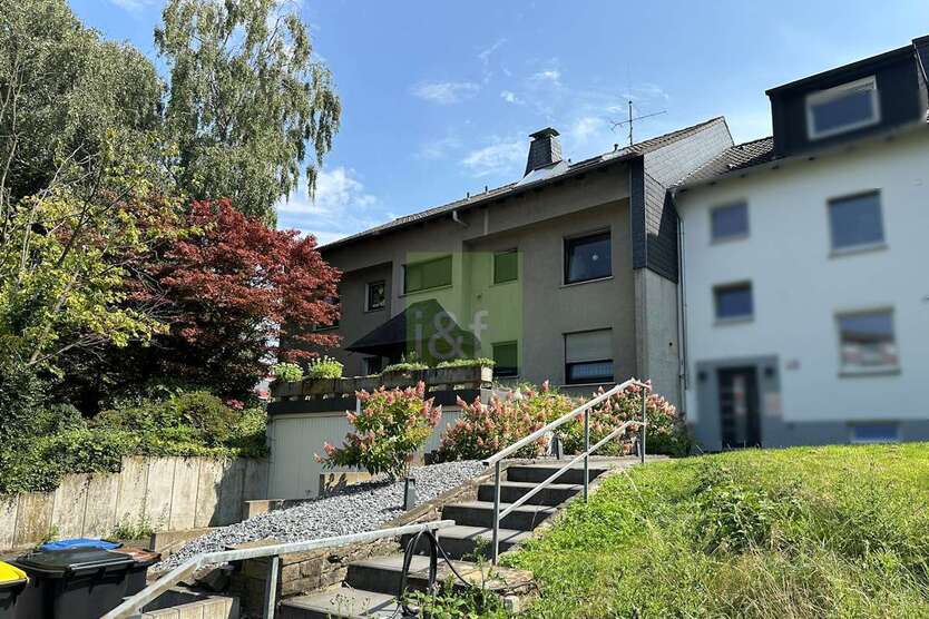 Haus zum Kaufen in Dortmund-Berghofen 925.000 € 469 m² 13 zimmer