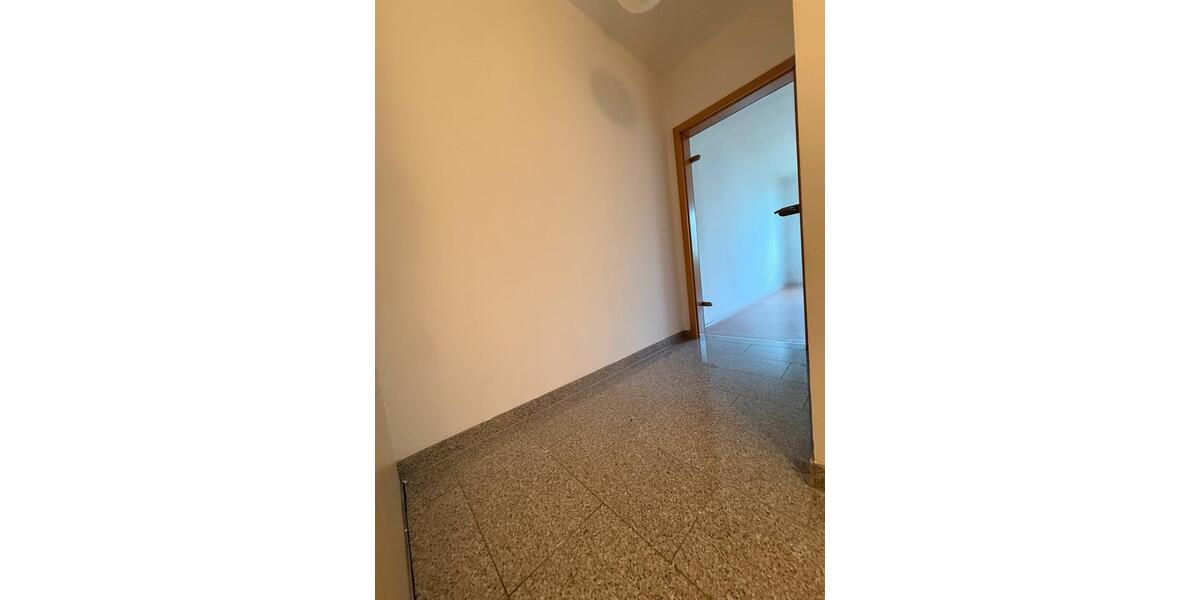 Etagenwohnung Duisburg Mittelmeiderich - 2 Zimmer, 49 m&sup2;, 395&euro; | Angebot:26382949