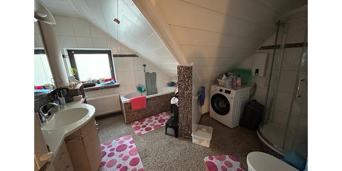 Etagenwohnung Oberhausen - 4 Zimmer, 103 m&sup2;, 249.500&euro; | Angebot:25018708